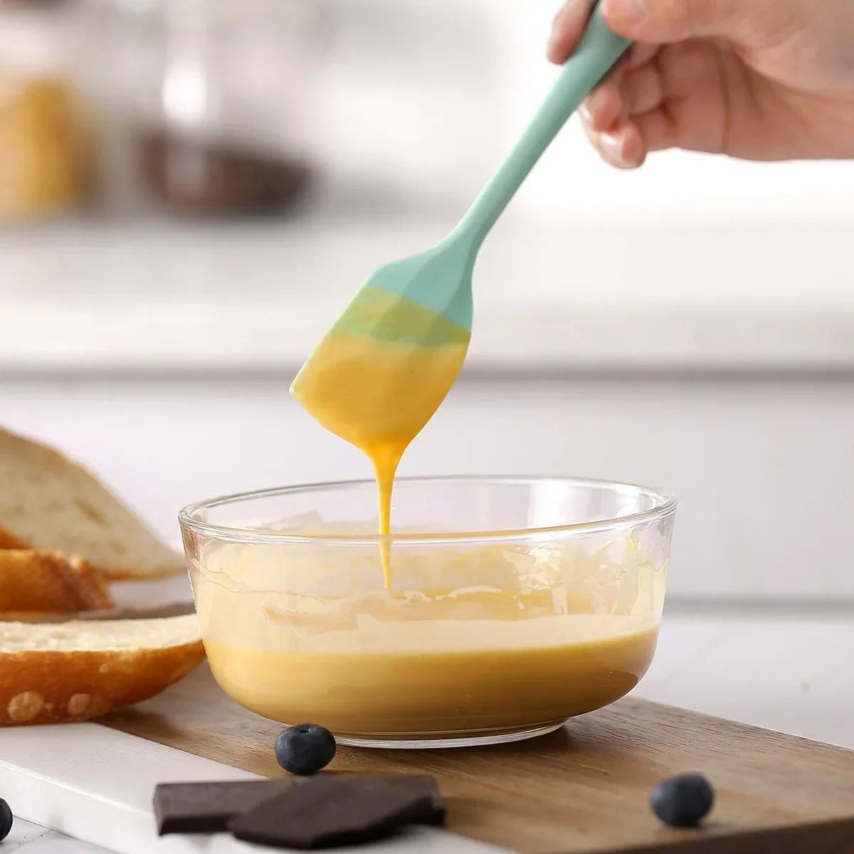 1pc Silicone Scraper High-temperature Resistant Integrated Silicone Scraper Cream Cake Smoothing Knife Baking Silicone Scraper