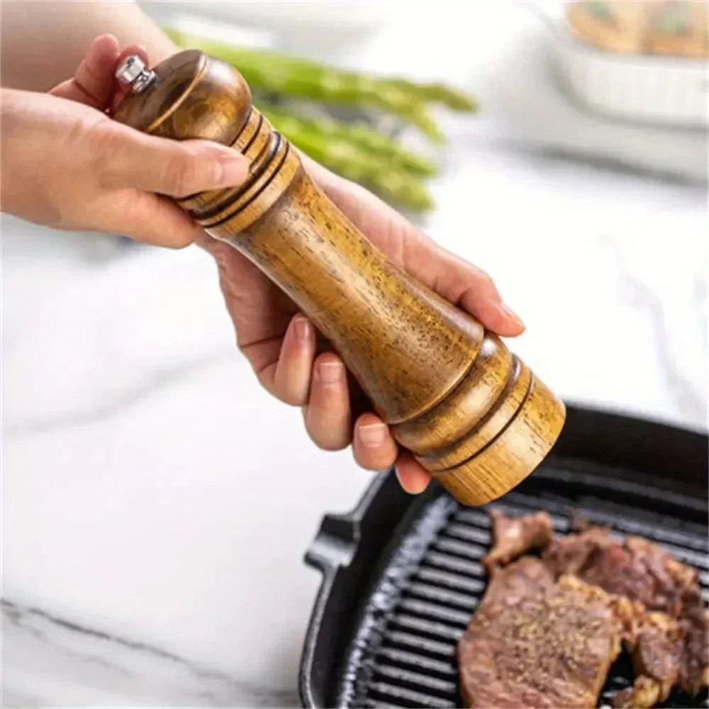 Pepper Grind Salt and Pepper Grinder Kitchen Tools Grind Pepper Grind Oak Pepper Freshly Grind Wooden Pepper Grinder Flask