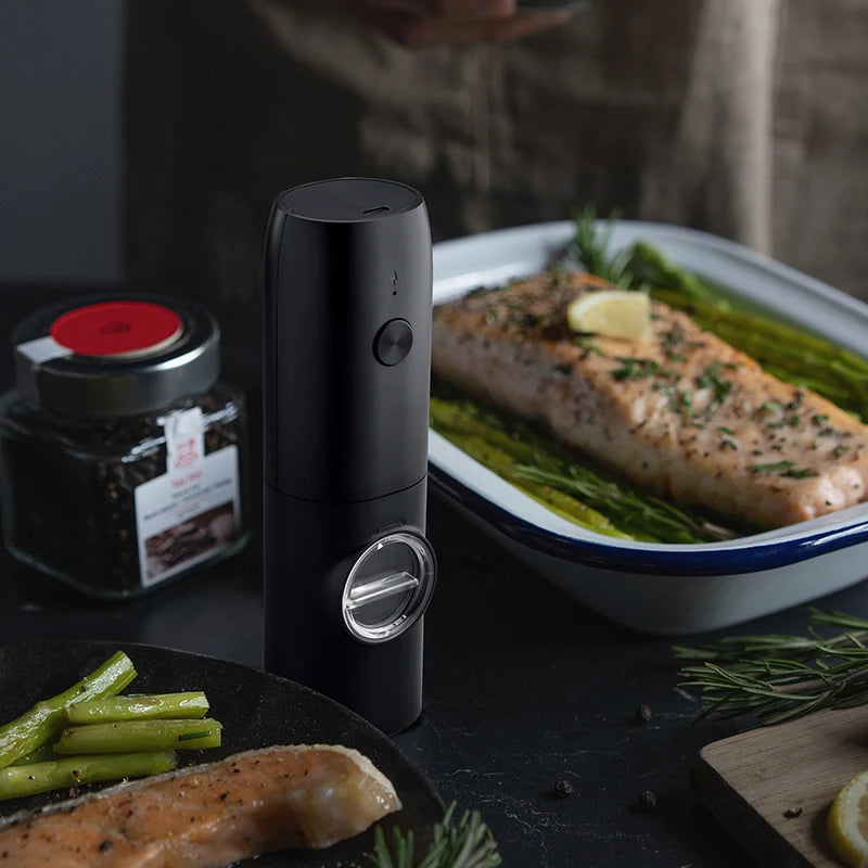 Automatic Pepper Grinder Salt And Pepper Grinder USB Rechargeable Adjustable Coarseness Spice Mill With LED Light Kitchen Tool