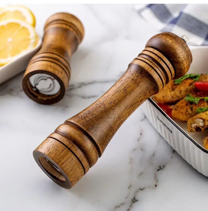 Pepper Grind Salt and Pepper Grinder Kitchen Tools Grind Pepper Grind Oak Pepper Freshly Grind Wooden Pepper Grinder Flask