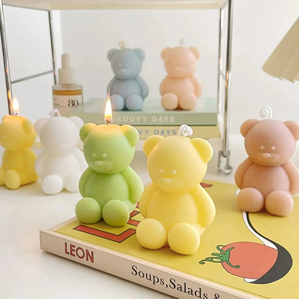 Small Cartoon Bear DIY Aromatherapy Candle Silicone Mold Dessert Decoration Mousse Chocolate Mold Plaster Home Decoration Tool