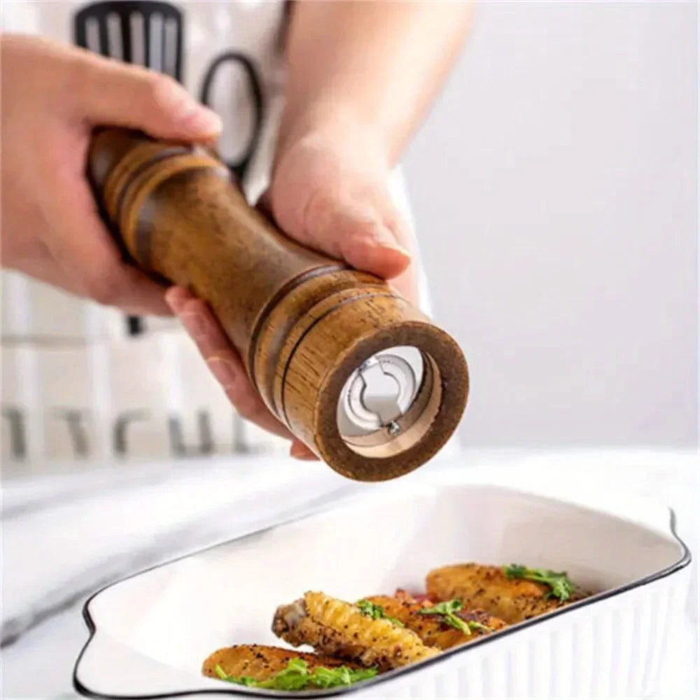 Pepper Grind Salt and Pepper Grinder Kitchen Tools Grind Pepper Grind Oak Pepper Freshly Grind Wooden Pepper Grinder Flask