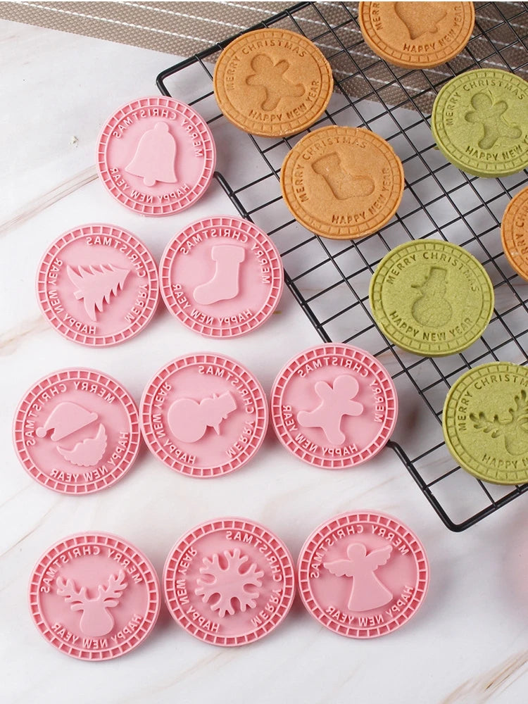 9Pcs 3D Christmas Cookie Cutters Biscuit Mold Santa Snowman Tree Elk Cookie Mould Stamp Xmas New Year Party Decor Baking Tools