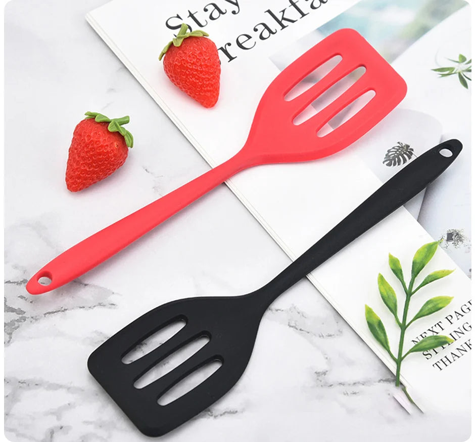 Small Silicone Dpatula Heat-resistant and Non Stick Pan Frying Spatula Flat Bottom Pan Spatula Kitchen Tool